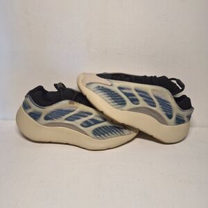 Yeezy 700 V3 "Kyanite"